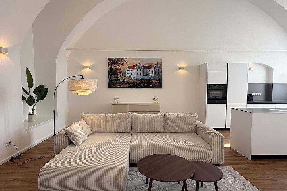 Foto 8 von 17: Schloss Espasingen am Bodensee | Ferienwohnung Bernini Suite