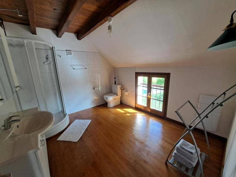 Foto 8 von 11: Three-Bedroom House