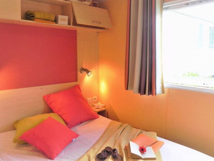Foto 9 von 24: Camping Les 3 Rivières - Mobilheim 4 personen - Mh2 Klassik