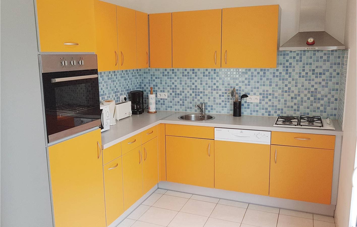 Foto 10 von 20: Seaside Getaway mit Parkplatz und TV.