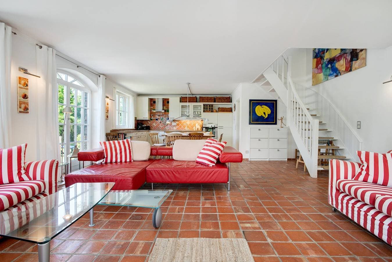 Foto 7 von 29: Ferienhaus "5 Sterne Reetdachhaus Wildröschen" mit privaten Terrassen, Garten und WLAN
