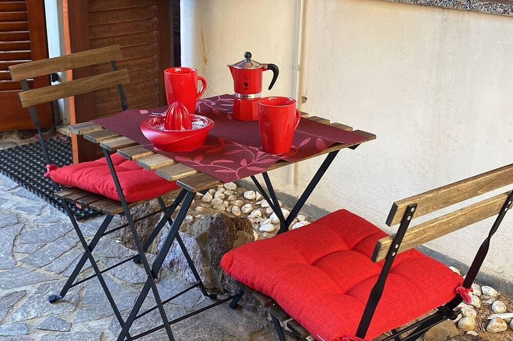 Foto 11 von 12: Sunset apartment.2 minutes from the sea.Cinit11108C200R9820
