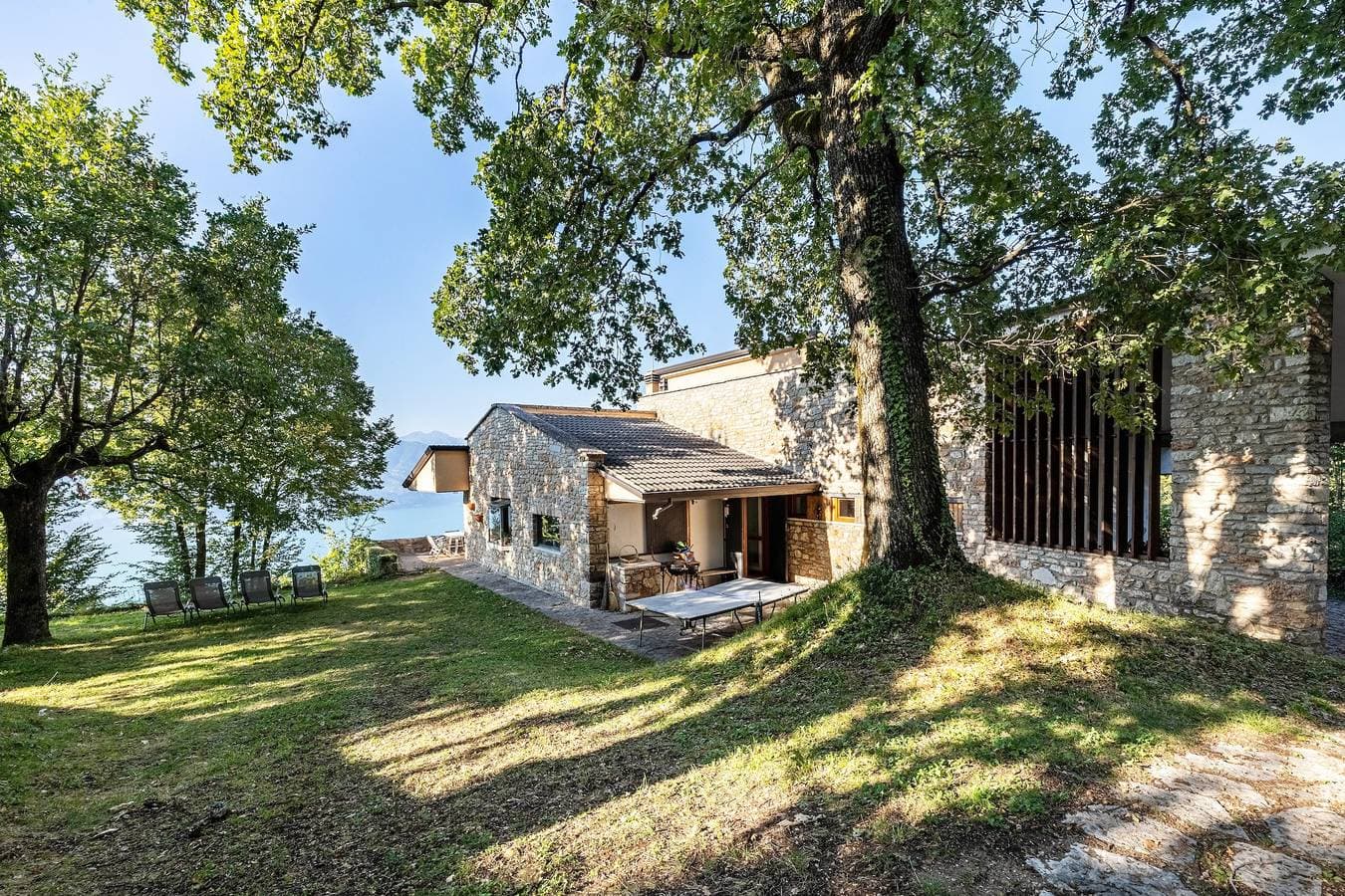 Foto 2 von 39: 'Villa Franca San Zeno' mit Seeblick, Garten und WLAN