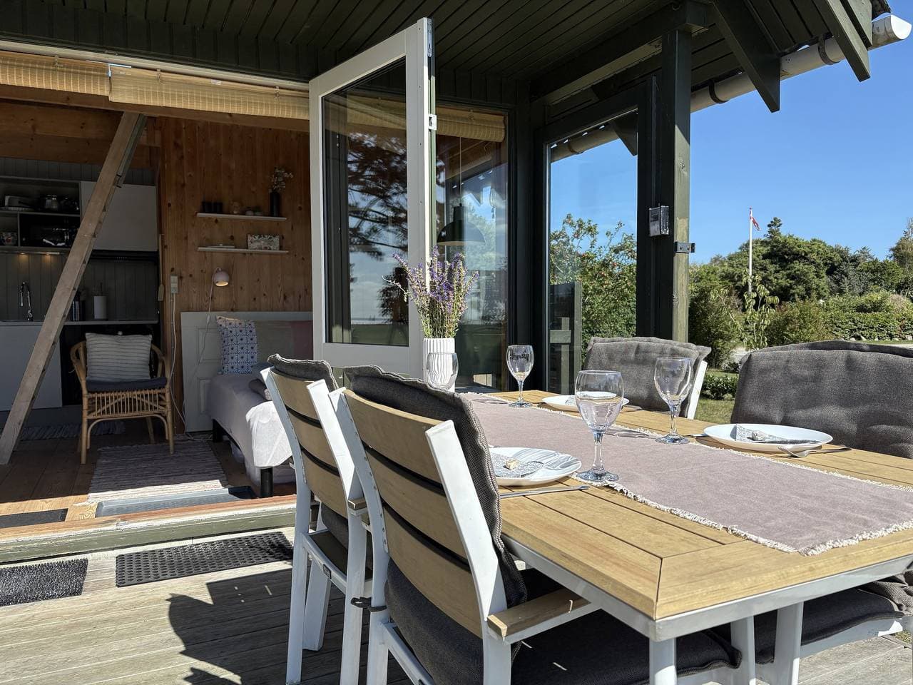 Foto 10 von 23: Gemütliches kleines Ferienhaus mit Meerblick
