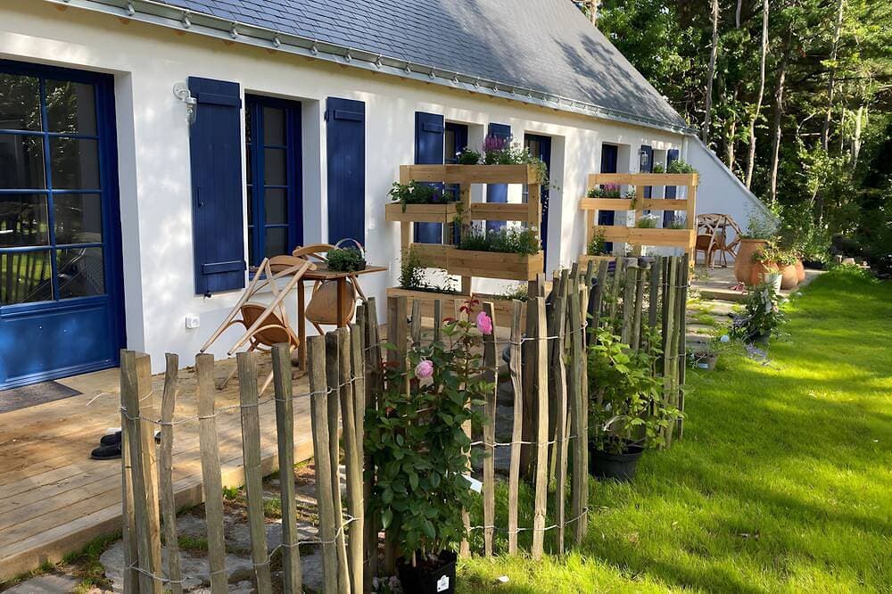 Foto 11 von 30: Bed & Breakfast 'Chambre 2 Coté Port' mit privater Terrasse, Garten & WLAN