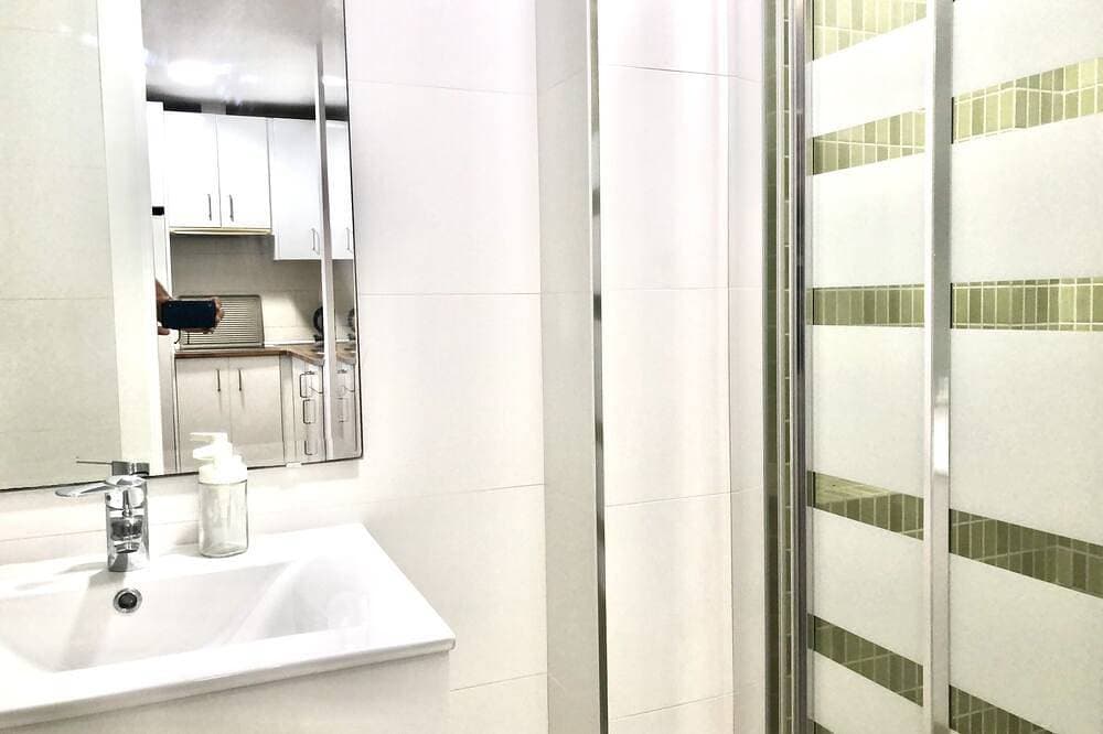 Foto 8 von 21: Apartment-Ensuite mit Dusche-Stadtblick