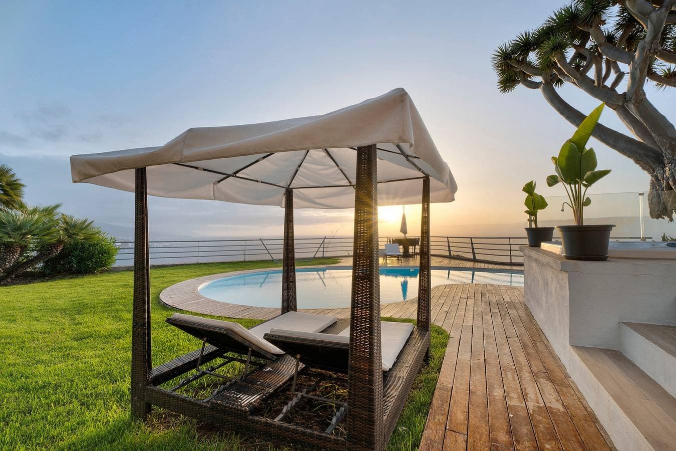 Foto 3 von 44: Ferienhaus "Villa Bahía de Michel" mit Meerblick, Pool, Garten & WLAN