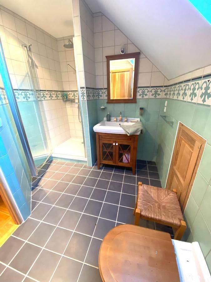 Foto 5 von 9: Double Room with Private Bathroom