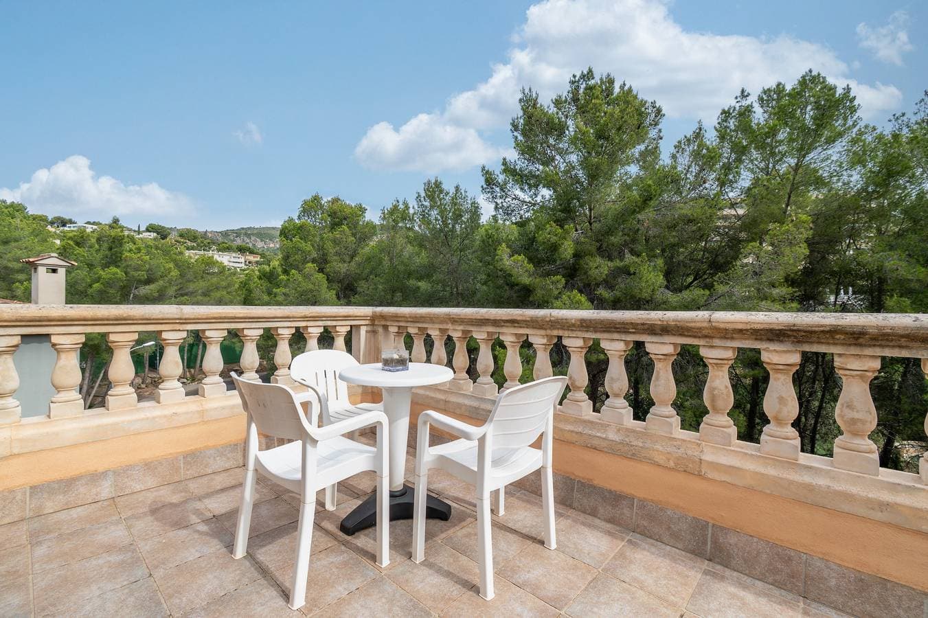Foto 3 von 28: Ferienhaus 'Nostra' mit Bergblick, privatem Pool und Wi-Fi