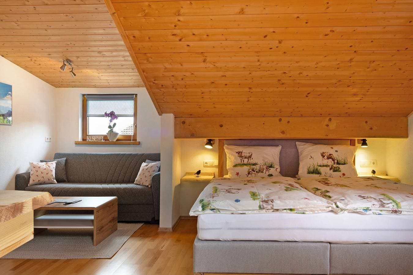 Foto 2 von 20: Einzimmerapartment 'Ferienwohnung Wendelinus' mit Bergblick, Gemeinschaftsterrasse und Wi-Fi