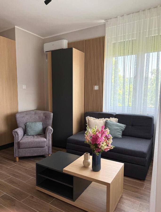 Foto 5 von 24: One-Bedroom Apartment