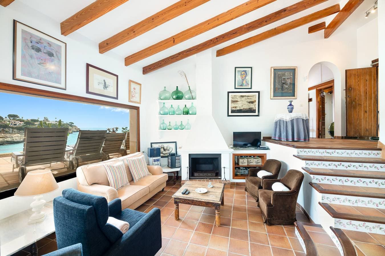 Foto 6 von 27: Villa Es Mirador mit Meerblick, WLAN, Klimaanlage, Terrasse und Garten; Parkplatz vorhanden