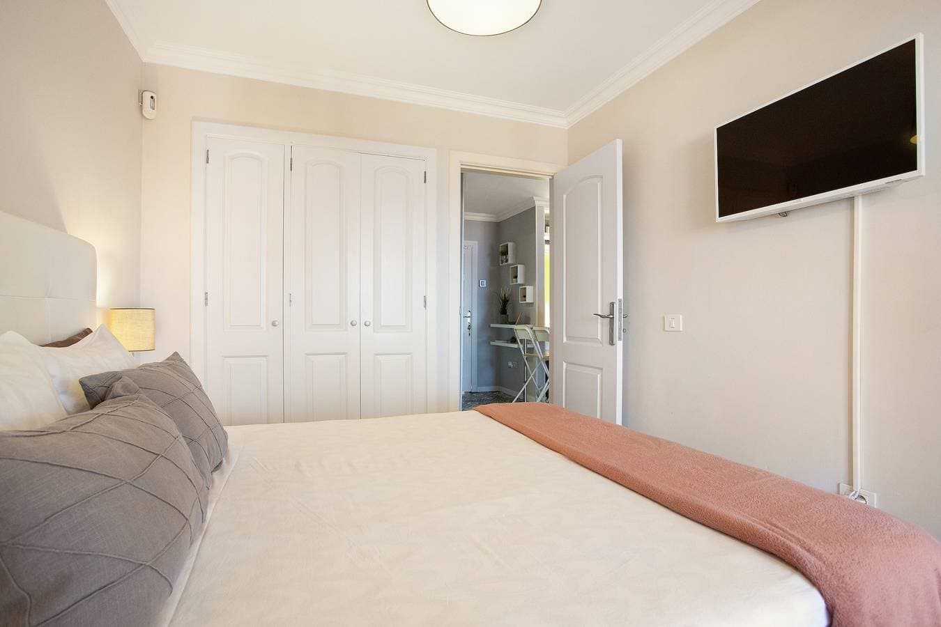 Foto 13 von 33: Ferienwohnung 'Casa Ana' mit Meerblick, Gemeinschaftspool und WLAN