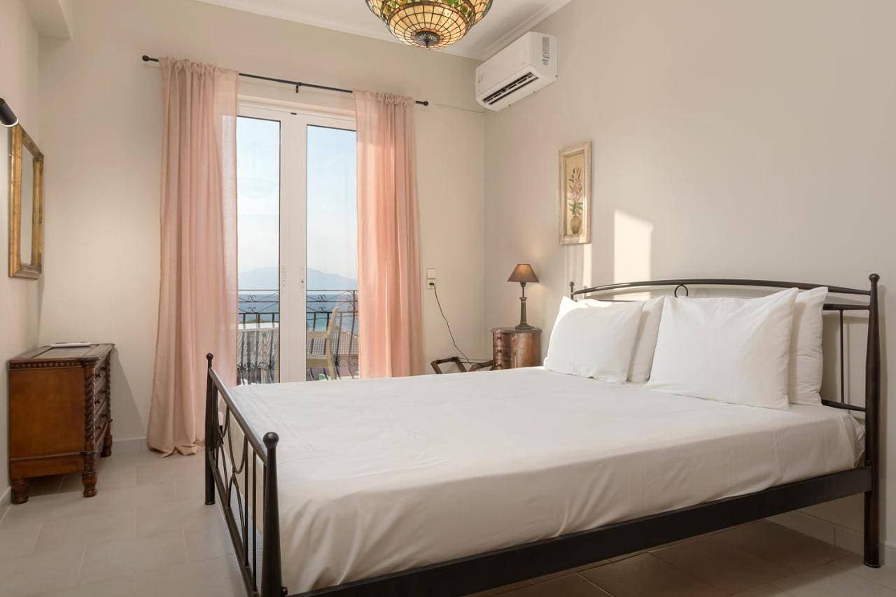 Foto 8 von 26: Two-Bedroom Apartment with Balcony and Sea View