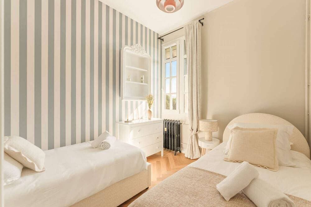 Foto 5 von 26: Manoir du Vert Galant 6 people accomodation 2 Balconies Fully Furnished Cc Deauville