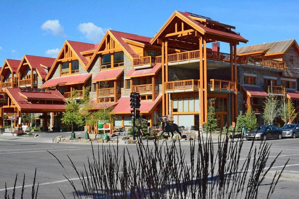 Foto 12 von 19: Neu Bright + Geräumige Rockies Getaway | Tolle Lage, heiße Pools!
