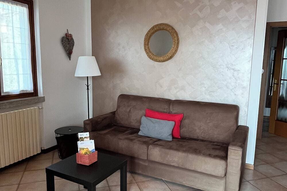 Foto 5 von 30: Casa Maffei Top Fewo 3, 2. Stock, Balkon mit traumhaftem Seeblick, Stellplatz