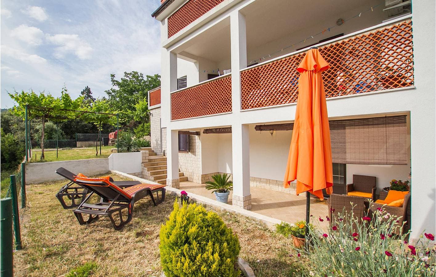 Foto 4 von 26: Charmantes Apartment mit Terrasse, WLAN und Parkplatz, 2,5 km vom Strand entfernt