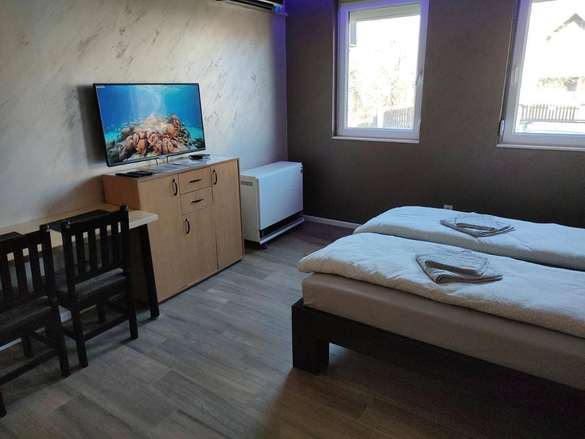 Left Coast studio apartment 1