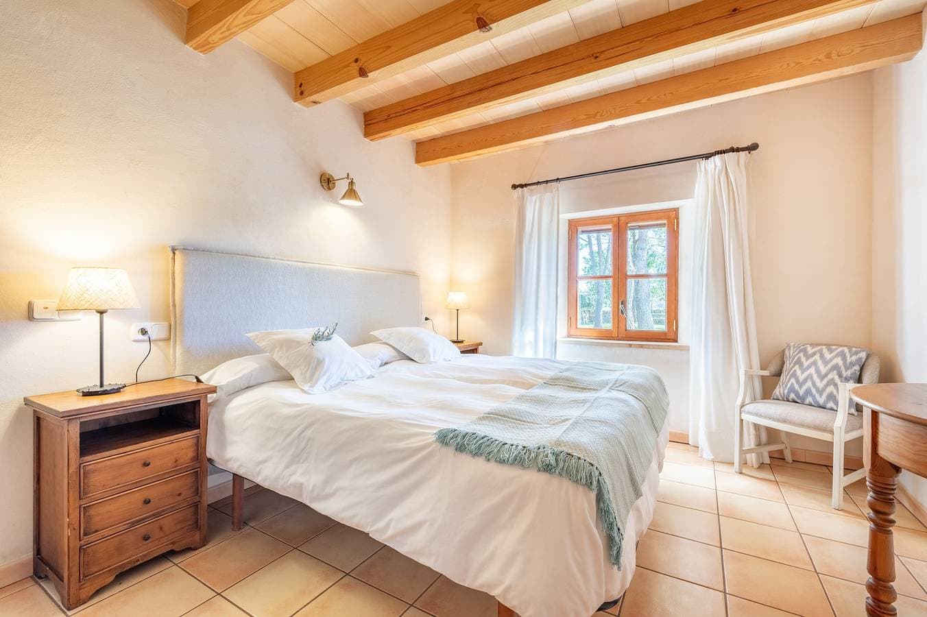 Foto 12 von 24: Villa „Es Lledoner 2“ mit Bergblick, Gemeinschaftspool und WLAN