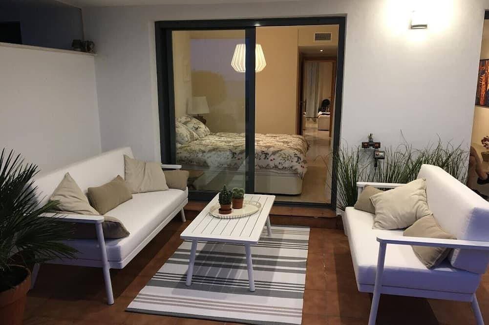 Foto 2 von 30: Dona Julia sea and golf view apartment