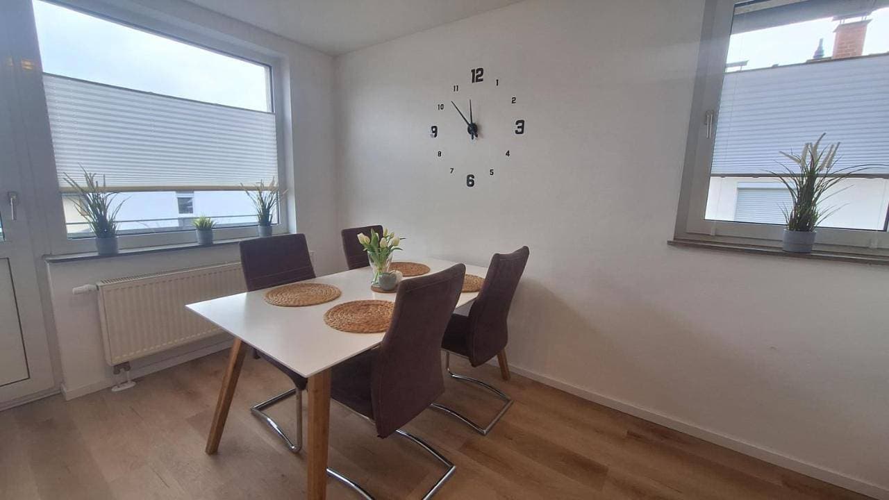 Foto 9 von 16: Two-Bedroom Apartment with Balcony