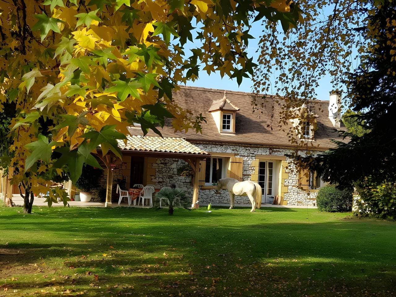 Foto 2 von 19: Bed & Breakfast „Chambre Double Carpediem Bergerac“ mit Gemeinschaftsgarten, WLAN und Klimaanlage