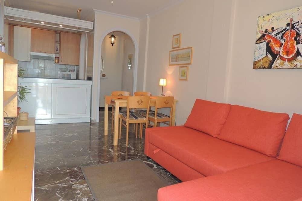 Foto 9 von 30: Romantic Retreat In Prime Position With Stunning Views To Cliffs, Marina & Sea.