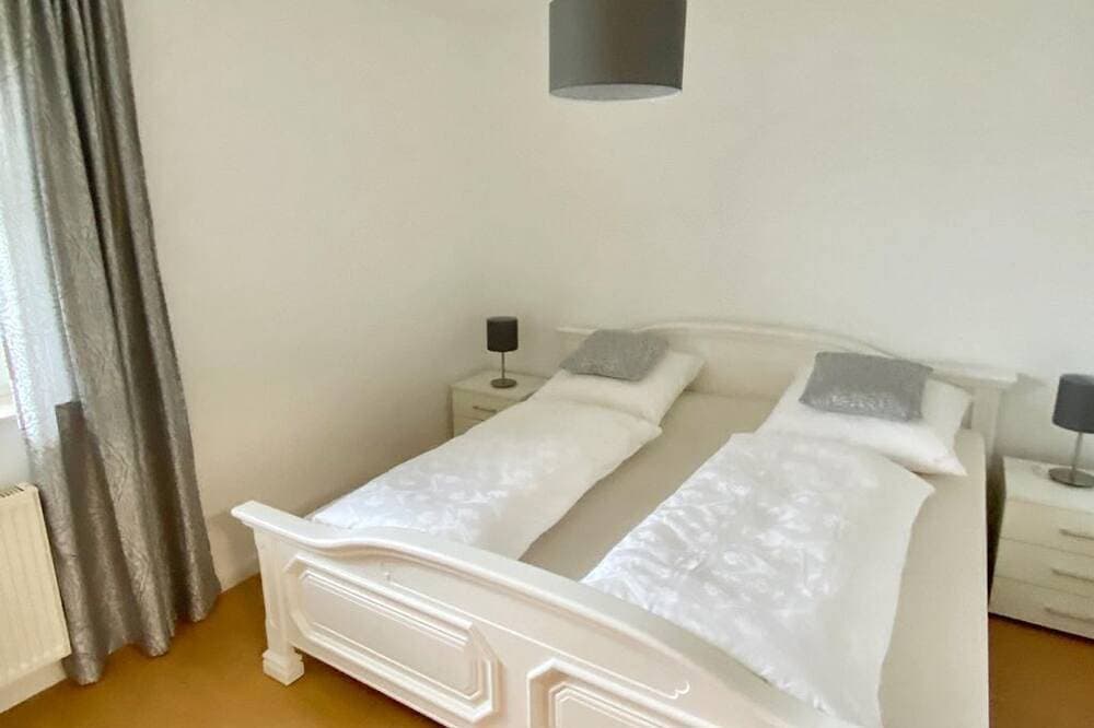 Foto 4 von 24: Ferienwohnung Ruwer Rauschen - Appartement/Fewo, Dusche, Wc, Nichtraucher