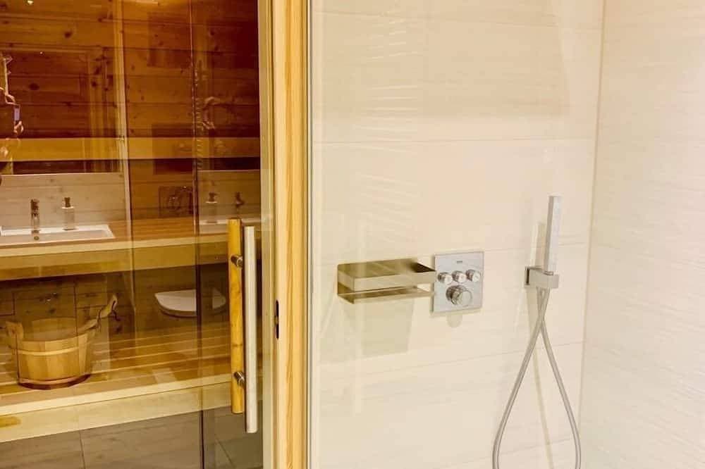 Foto 6 von 30: Ihr schönes Haus am See mit Kamin, Sauna und tollem Seeblick! Typ2-E-Ladestation