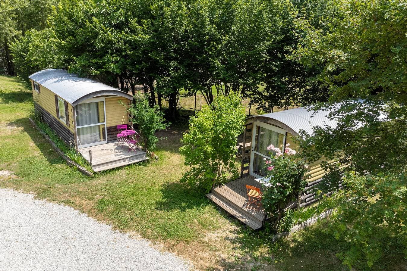 Foto 6 von 15: „La Roulotte 2“: Bergblick, private Terrasse und WLAN