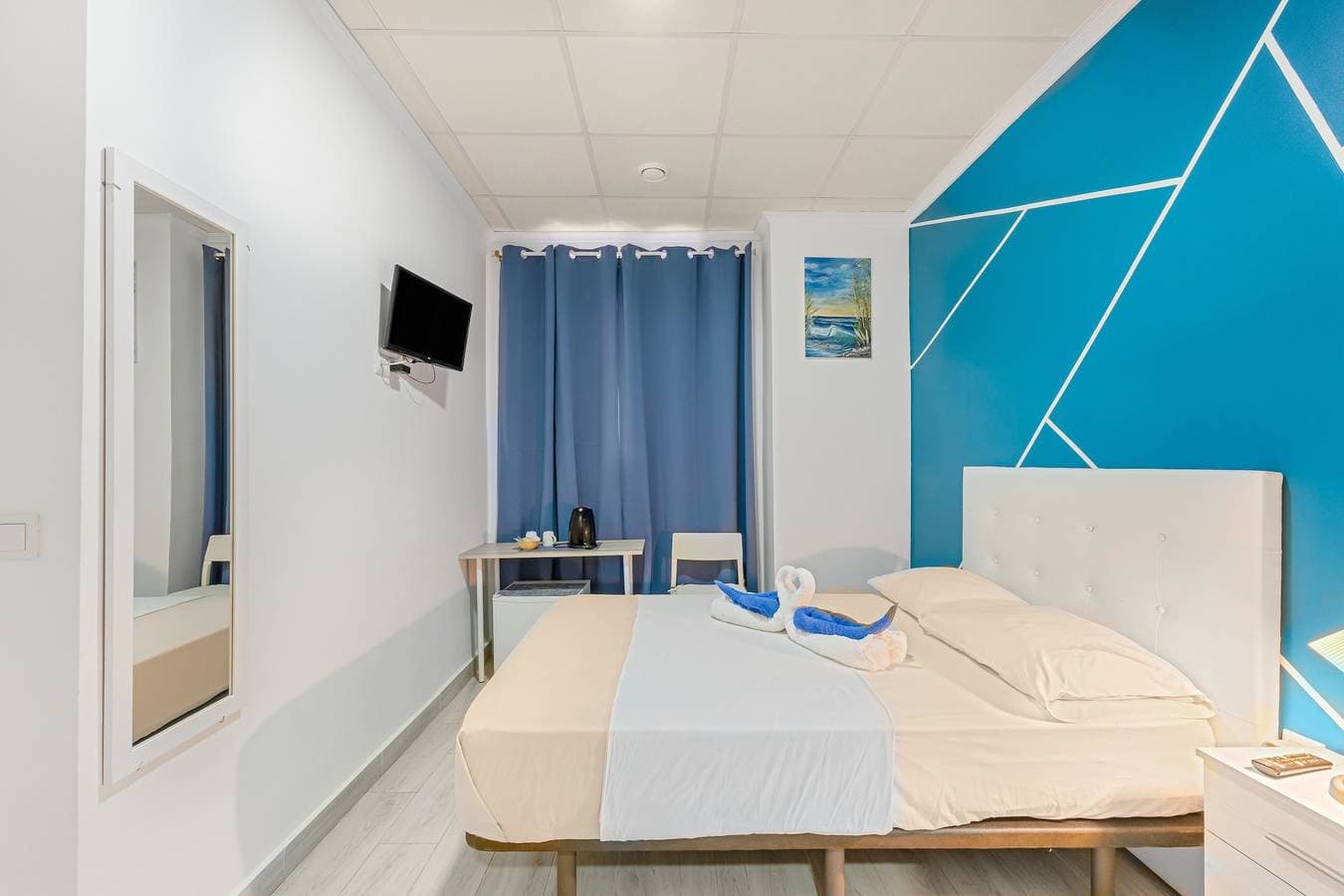 Foto 6 von 22: Zimmer '7A 3' mit WLAN und Klimaanlage
