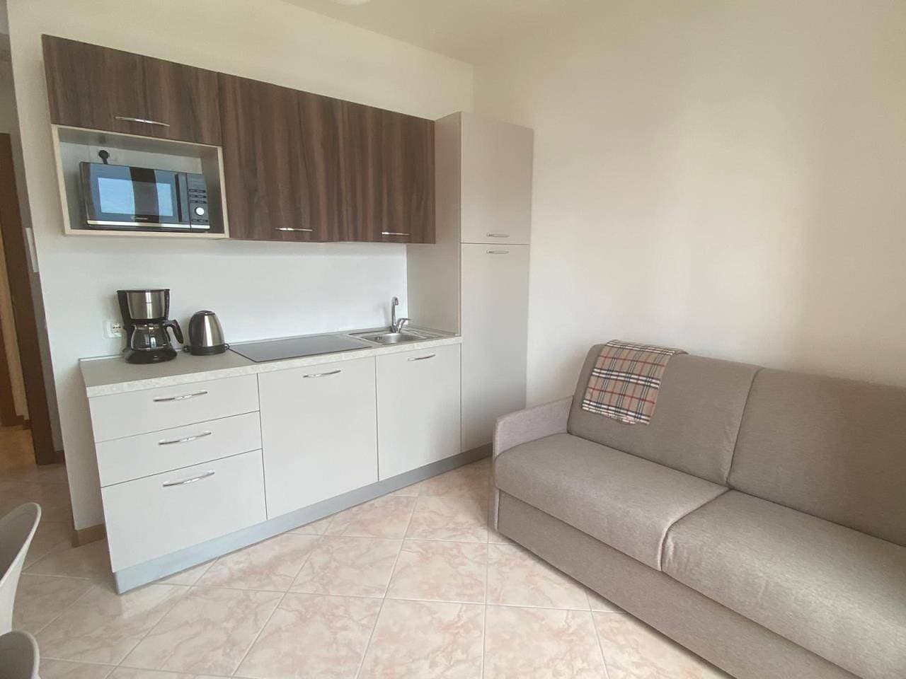 Foto 5 von 24: Residenz Villa Gianna Dreizimmer-Wohnung mit Seeblick für 3 Personen