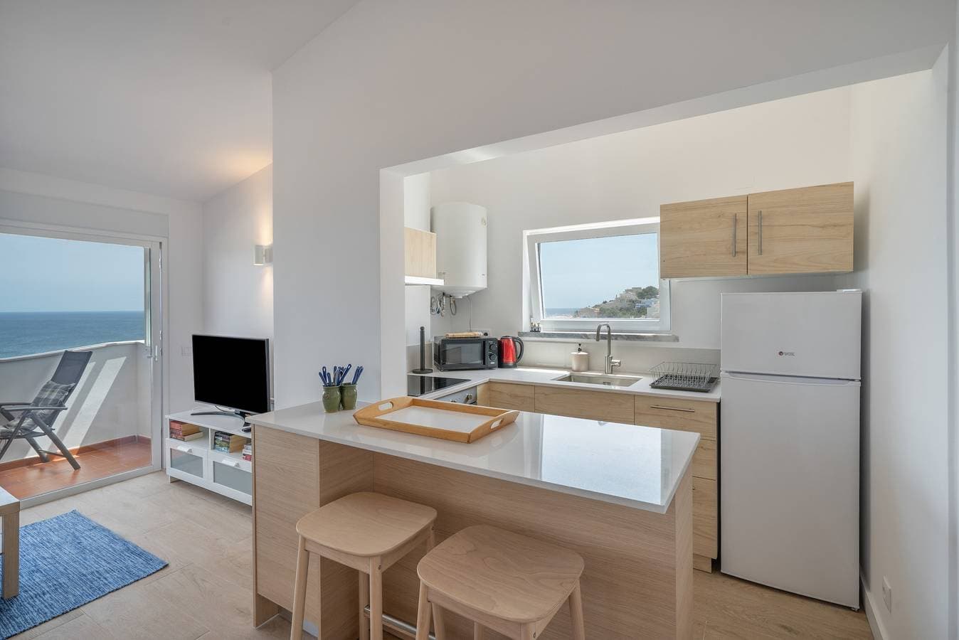 Foto 5 von 23: Apartment 'Salema Amazing View' mit Meerblick, Balkon und WLAN