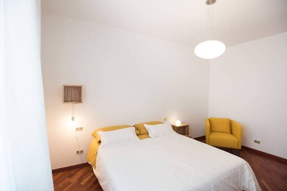 Foto 5 von 24: Stunning sea view attic