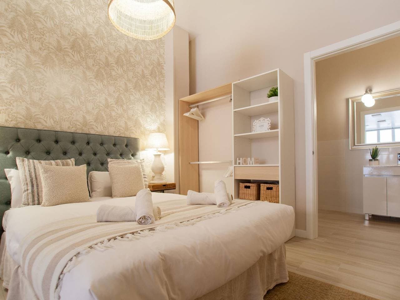 Stilvolles Loft 100 m vom Strand in Valencia mit WLAN und Klimaanlage 1