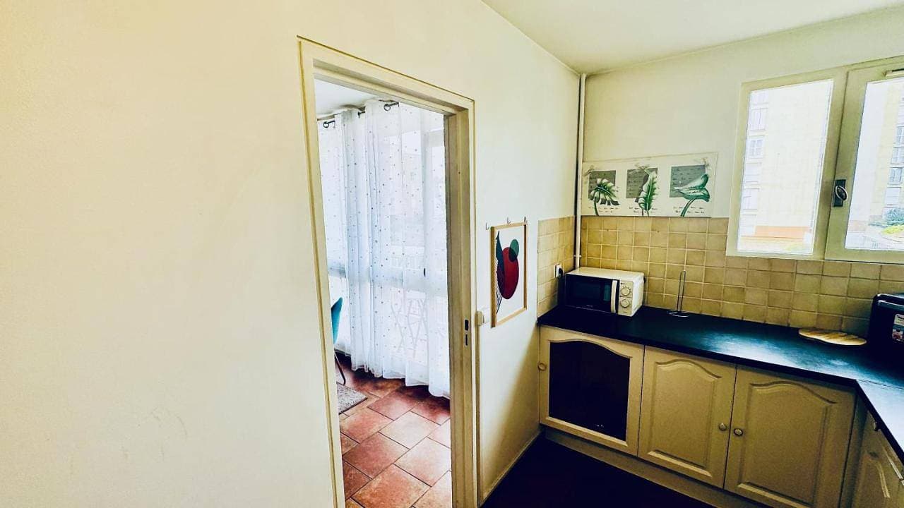 Foto 13 von 41: Two-Bedroom Apartment with Balcony