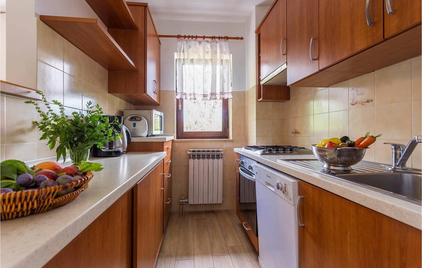 Foto 9 von 51: Reizende 2-Zimmer-Wohnung mit Pool, Terrasse und WLAN