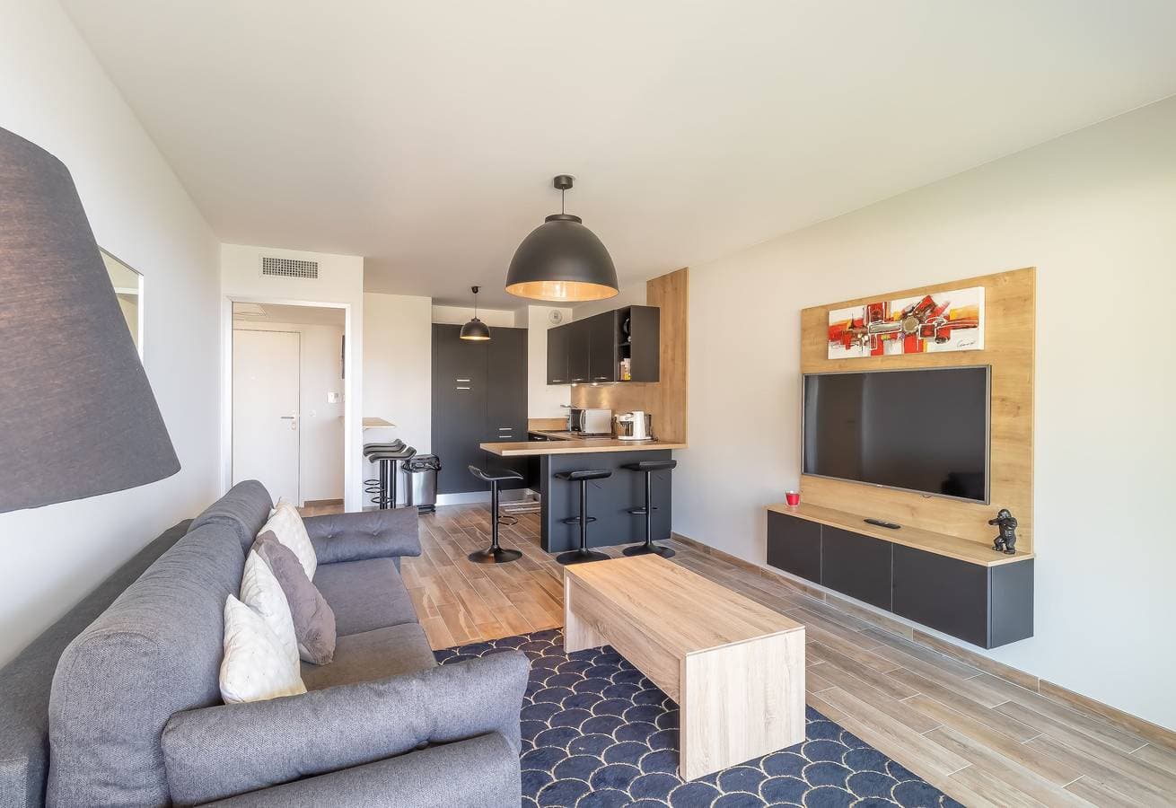 Foto 6 von 16: Beautiful apt with terrace/pool - Near Monaco #