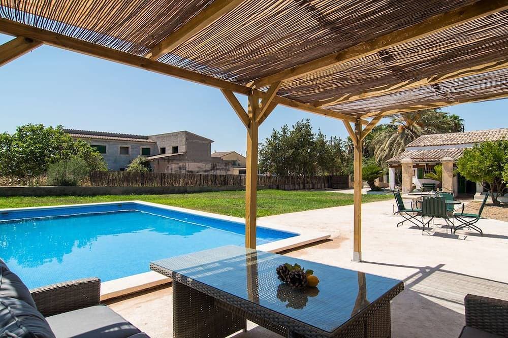 Villa Valls Rustikale Villa 1