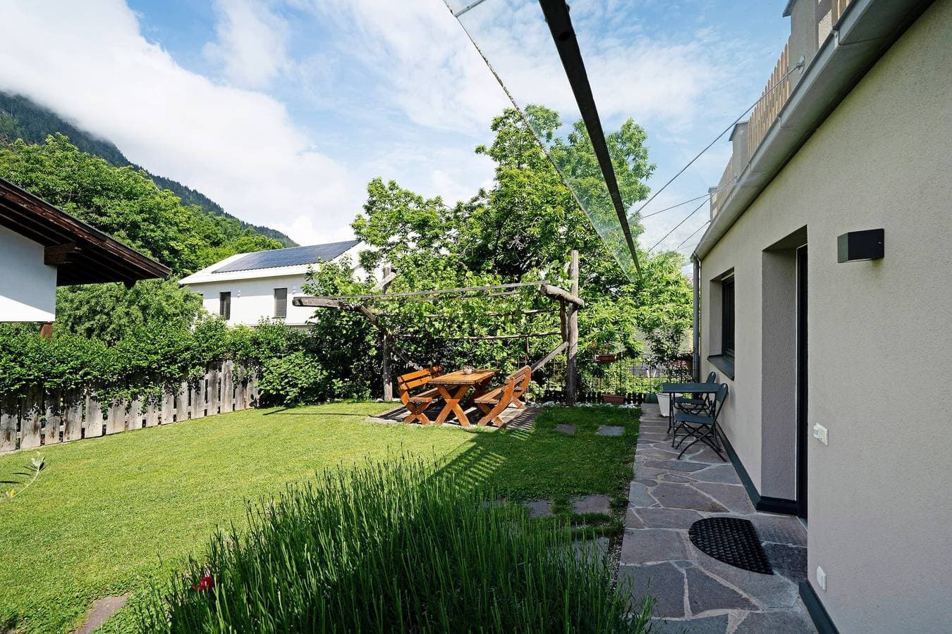 Foto 2 von 28: Ferienwohnung 'Stettnerhof Mayenburg' mit Bergblick, Terrasse und WLAN