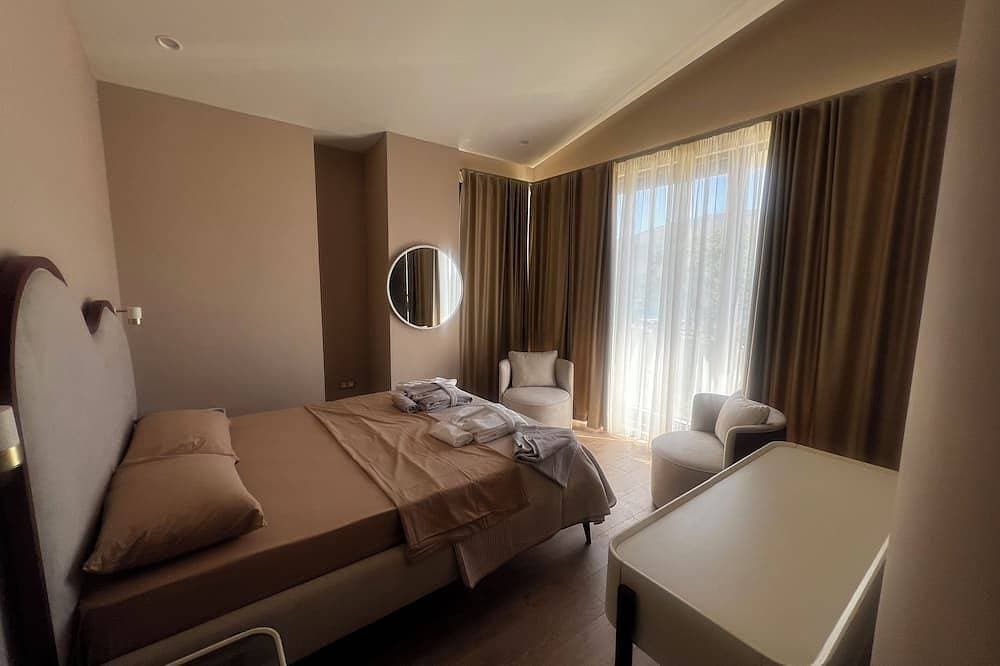 Foto 2 von 30: Stylish 4Br Villa w/ Pool near Porto Novi Beach