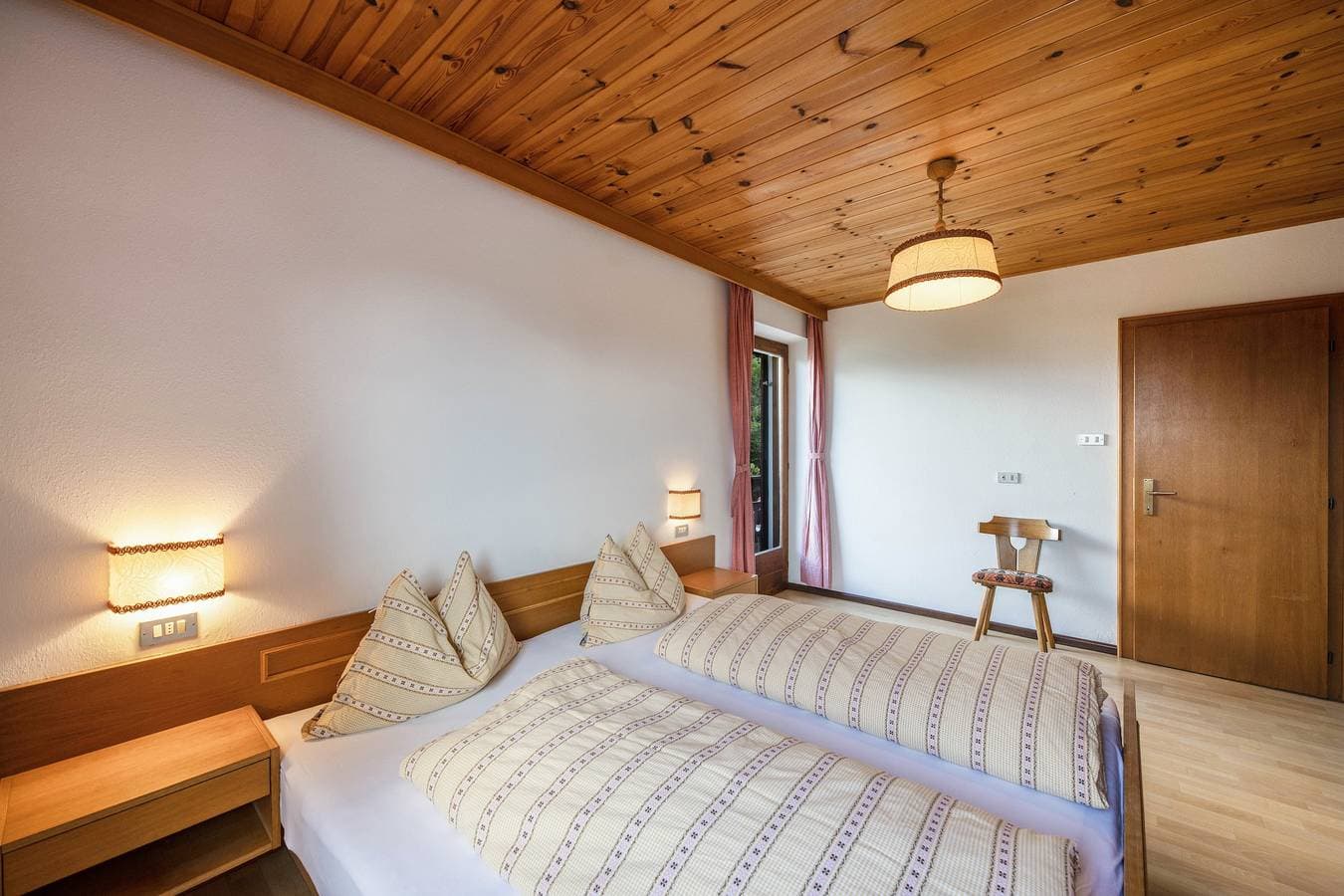 Foto 5 von 19: Ferienwohnung "Grödnerhof - Heidi" Bergblick, WLAN, Garten & Balkon
