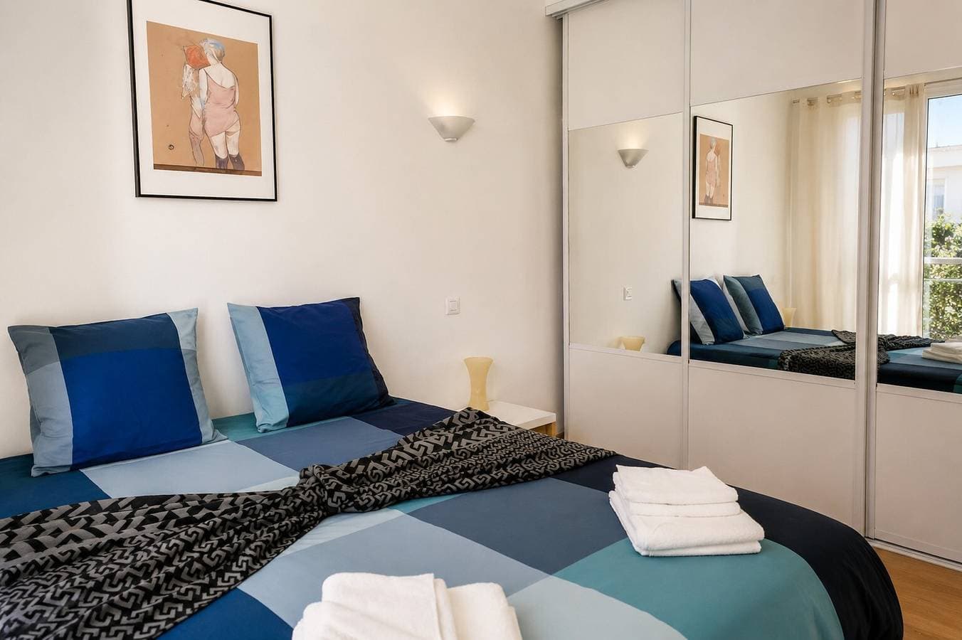 Foto 8 von 20: Klimatisiertes 2-Zimmer-Apartment mit Balkon in der Altstadt von Antibes