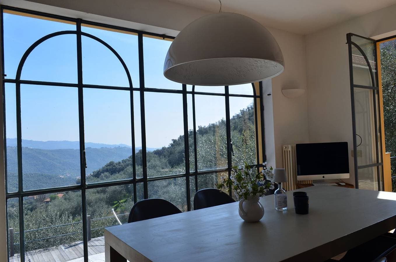 Foto 10 von 36: Romantisches Landhaus mit Panoramapool inmitten unberührter Natur