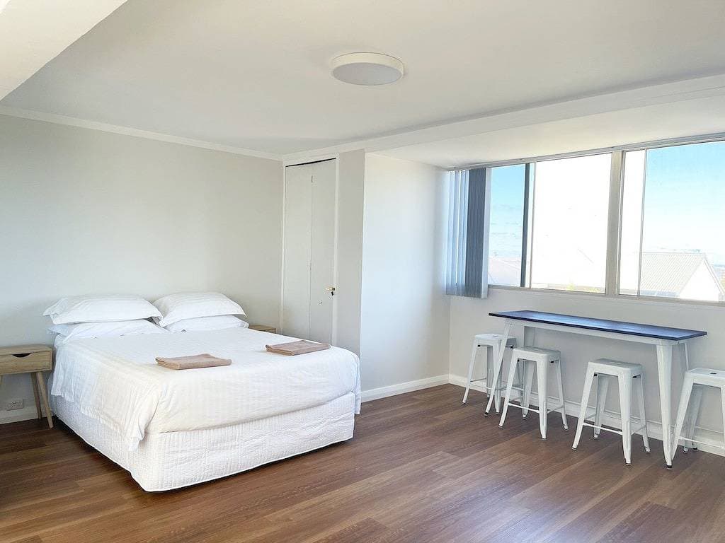Foto 8 von 12: First floor good value budget accommodation for up to 4 people.