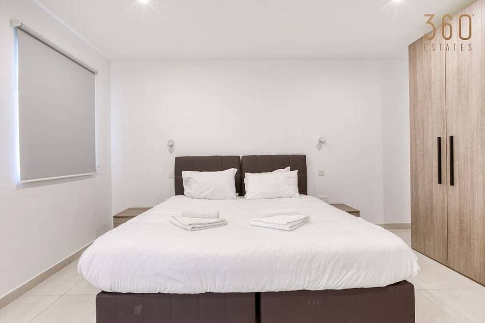 Foto 6 von 30: Lovely designer 3Br Apt w/Private Terrace with BBQ