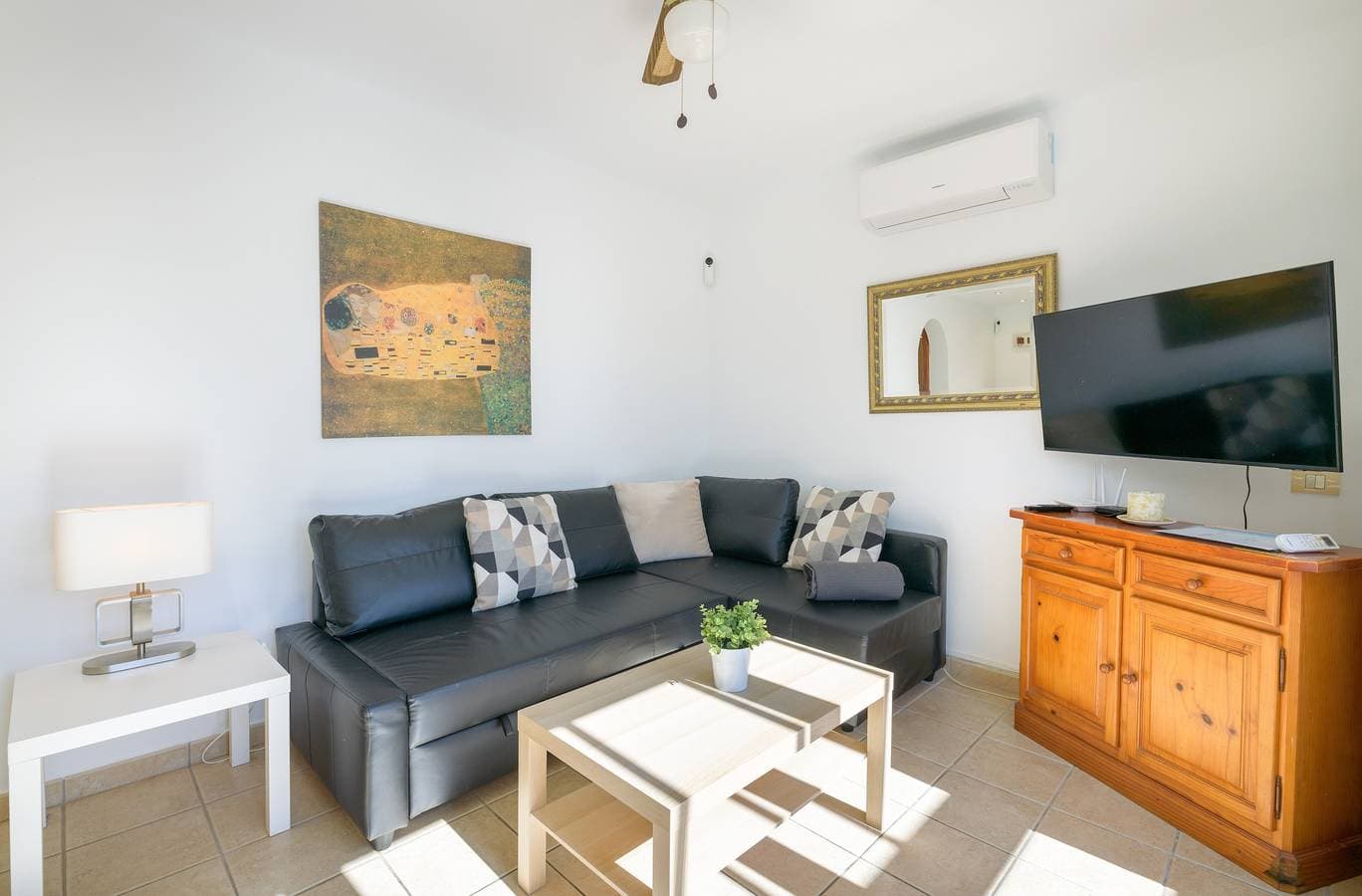 Foto 7 von 20: Ferienwohnung Casa Victoria mit Gemeinschaftspool und privater Terrasse
