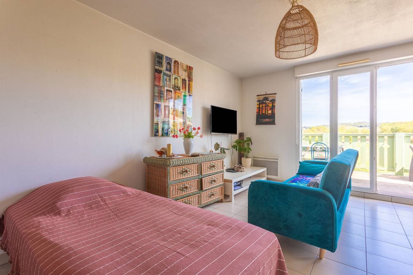 Foto 11 von 24: Appartement 'Au Calme Avec Terrasse' mit privater Terrasse und WLAN