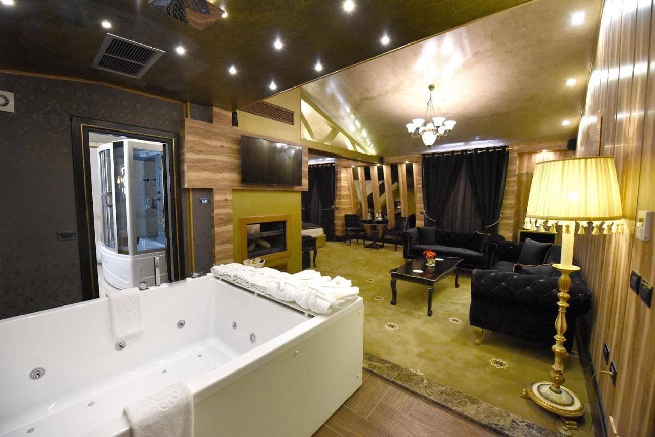 Foto 3 von 11: Superior King Suite